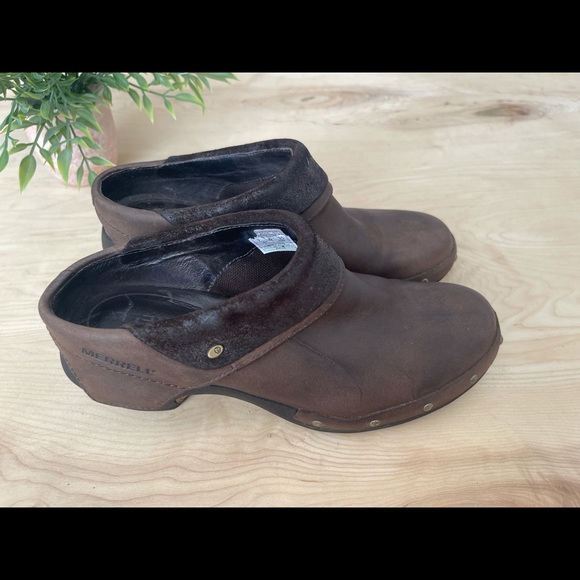 Merrell Shoes - Merrell slip on brown suede leather clogs